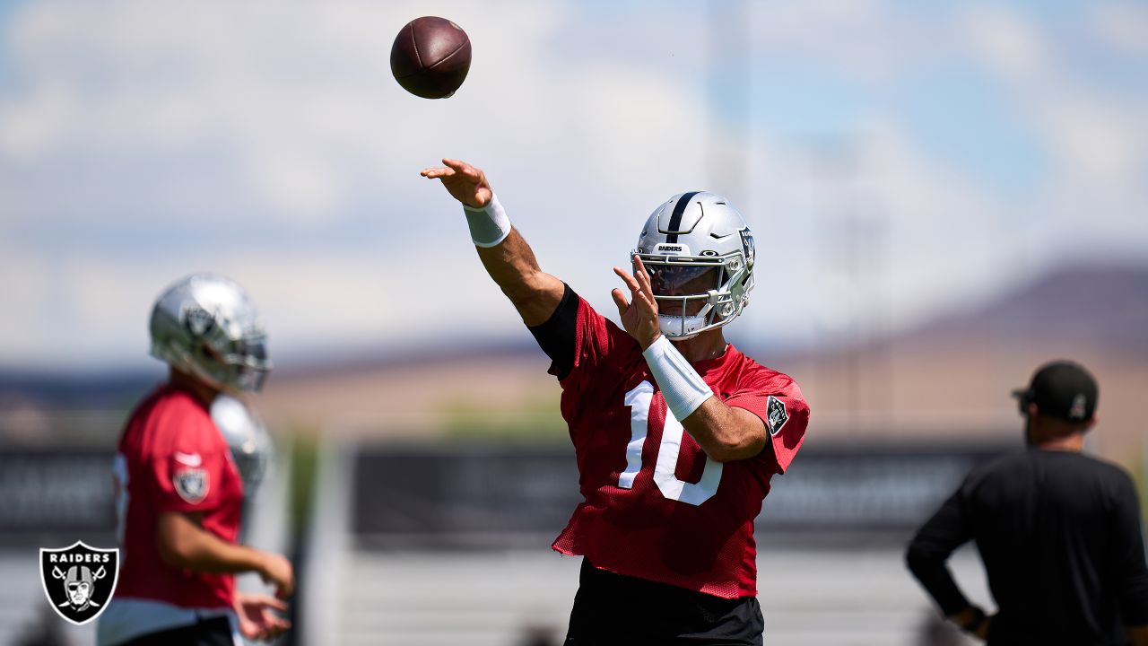 Raiders news: Jimmy Garoppolo begins training camp practices - Silver And  Black Pride