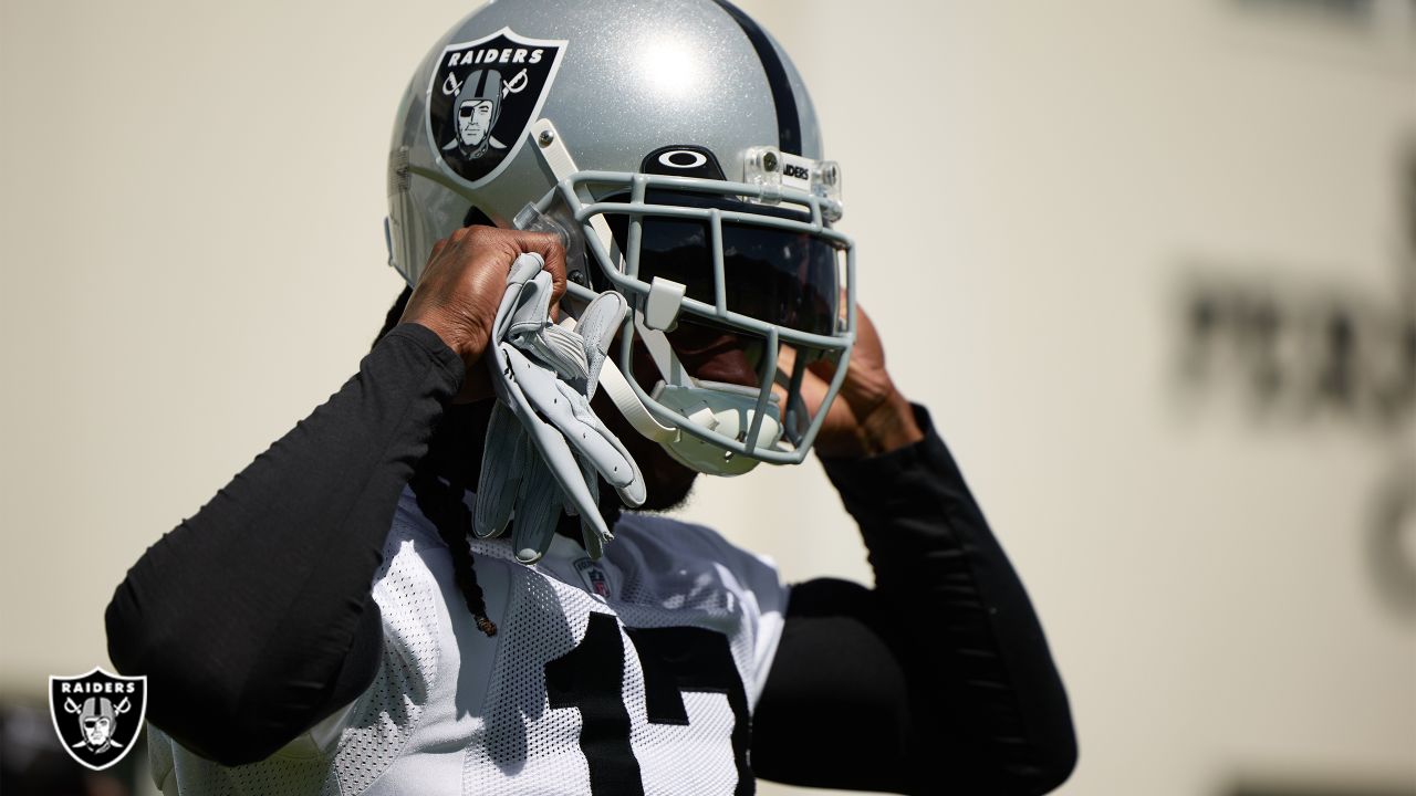 Las Vegas Raiders defensive end Malcolm Koonce (51) plays against the New  England Patriots during an NFL preseason football game, Friday, Aug. 26,  2022, in Las Vegas. (AP Photo/John Locher Stock Photo - Alamy