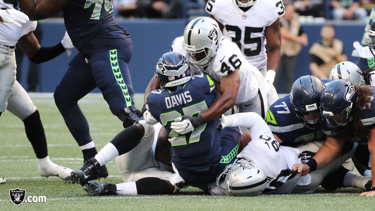 NFL preseason: E.J. Manuel tosses 3 TDs as Raiders topple Seahawks 30-19