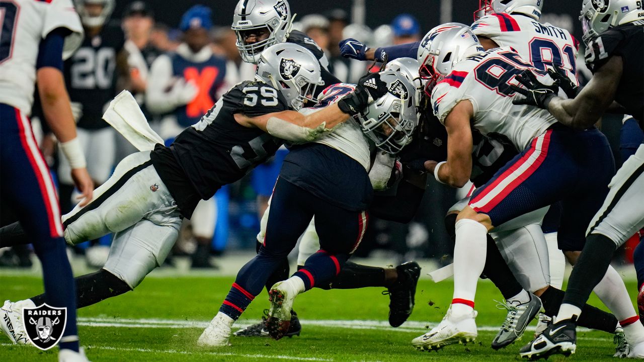 Quick Snap: Defensive touchdown in the final seconds gives Raiders the win  over Patriots