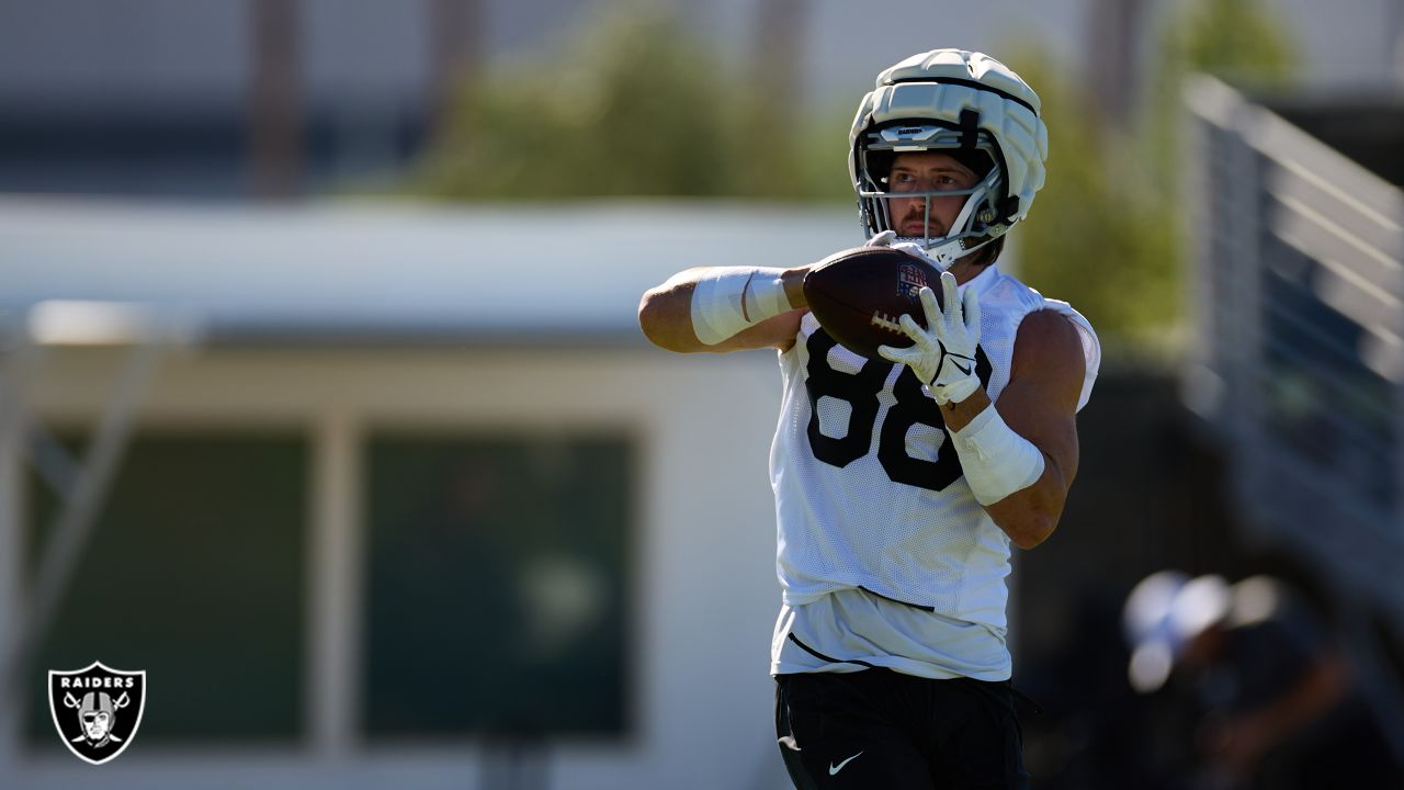 Raiders preseason: Tight end Cole Fotheringham opens eyes - Silver And  Black Pride