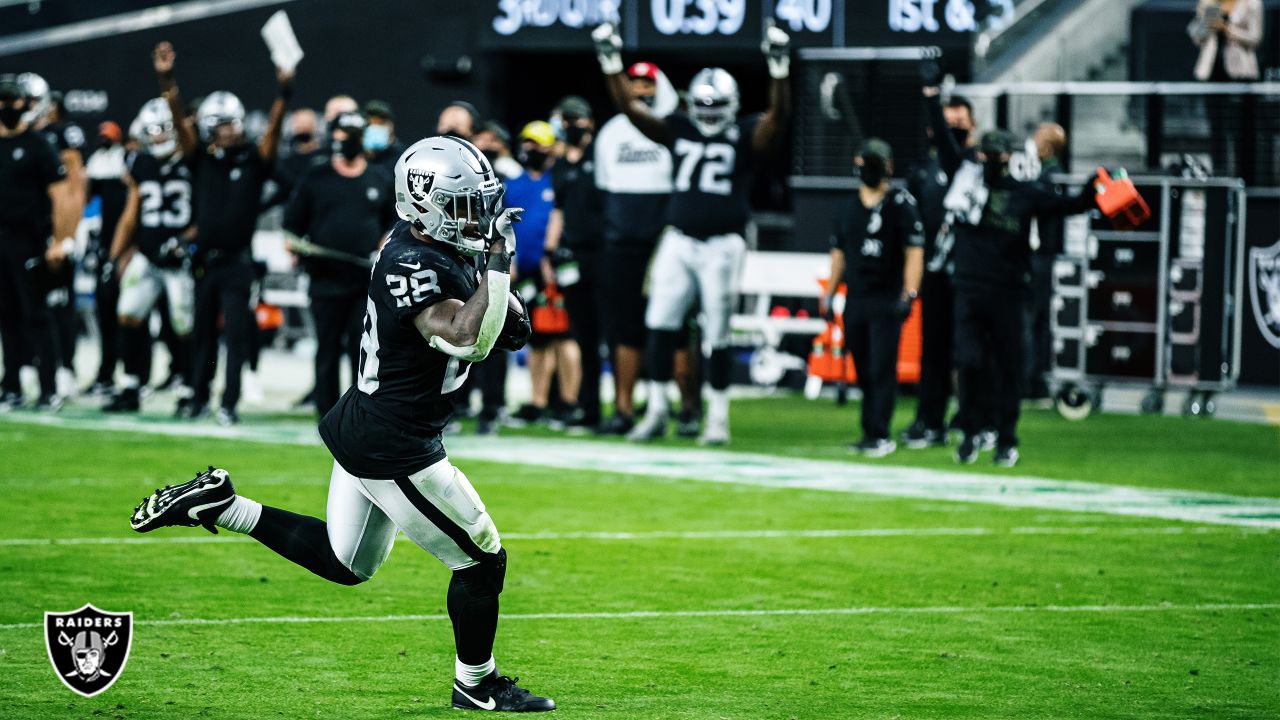 Josh Jacobs game-winning touchdown video: Raiders RB completes monster day  with 86-yard score in overtime - DraftKings Network