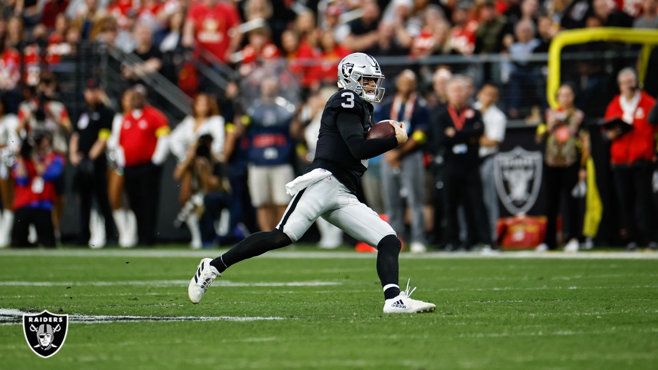 Raiders-Chiefs Week 18 preview:Jarrett Stidham among X-factors vs KC -  Silver And Black Pride