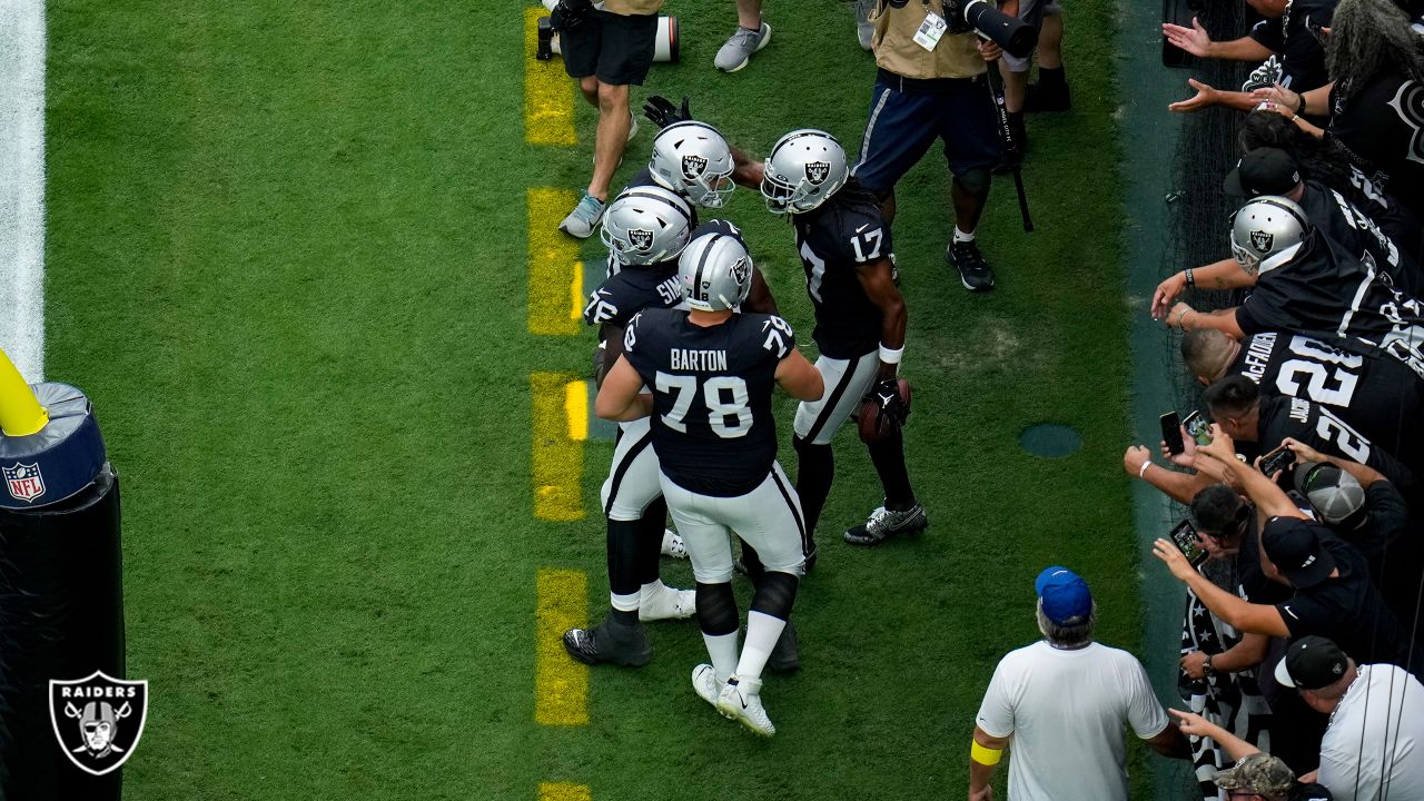 A big thank you to Mack Hollins of the Las Vegas Raiders for giving nine  SONV athletes the opportunity to attend Sunday's game at Allegiant…