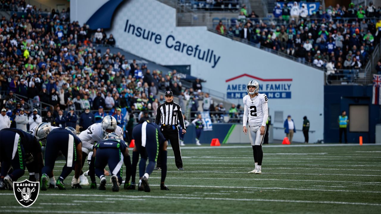 NFL's Las Vegas Raiders win in overtime, delighting first crowd to watch a  regular-season game there – Cedar City News