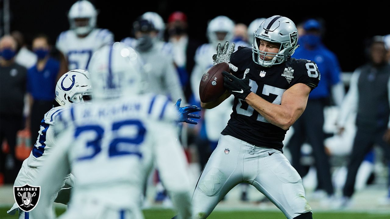 Raiders TE Jason Witten playing more snaps than TE Foster Moreau