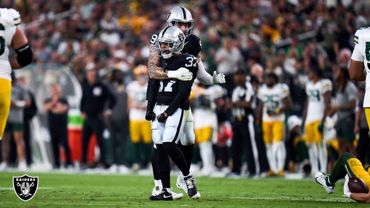 Raiders News: Maxx Crosby wins AFC Defensive Player of the Week