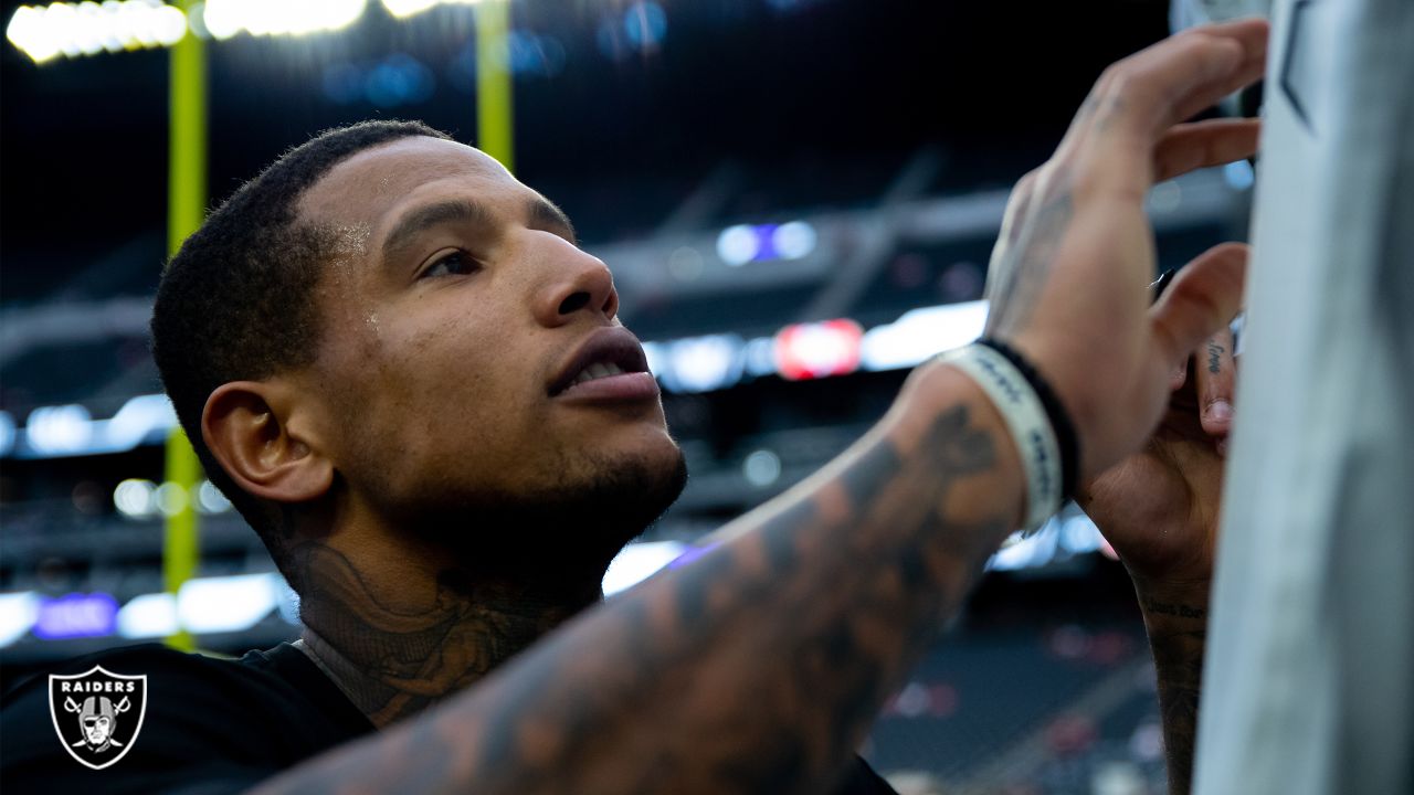 Redskins fan turning player autographs into tattoos, Football