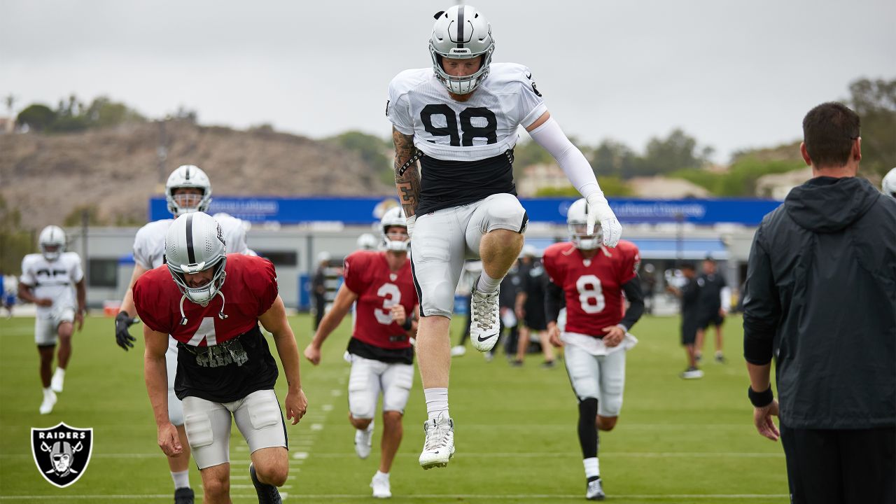 Derek Carr on 'gameday mentality' for first practice with Rams, facing  Aaron Donald