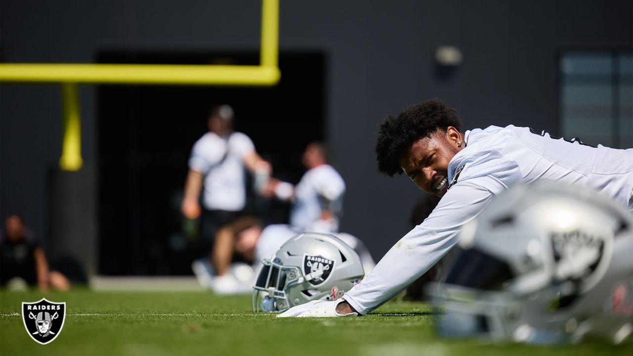 Las Vegas Raiders center Andre James (68) against the Indianapolis Colts  during the first half of an NFL football game, Sunday, Nov 13, 2022, in Las  Vegas. (AP Photo/Rick Scuteri Stock Photo - Alamy