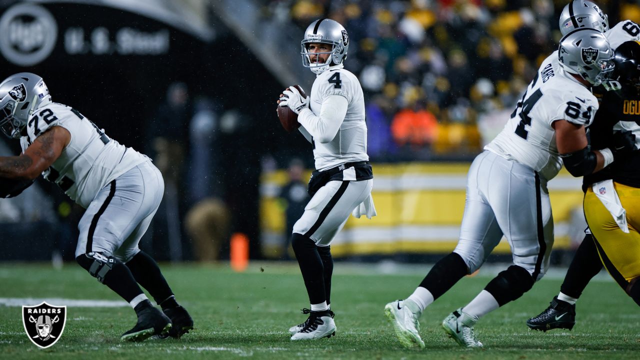 Raiders show some of their old swagger as they blow past the Steelers  behind Derek Carr's 2 TD passes 