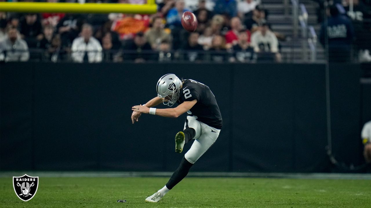 Oakland Raiders snap 16-game skid with 24-20 win over Kansas City Chiefs –  Daily News