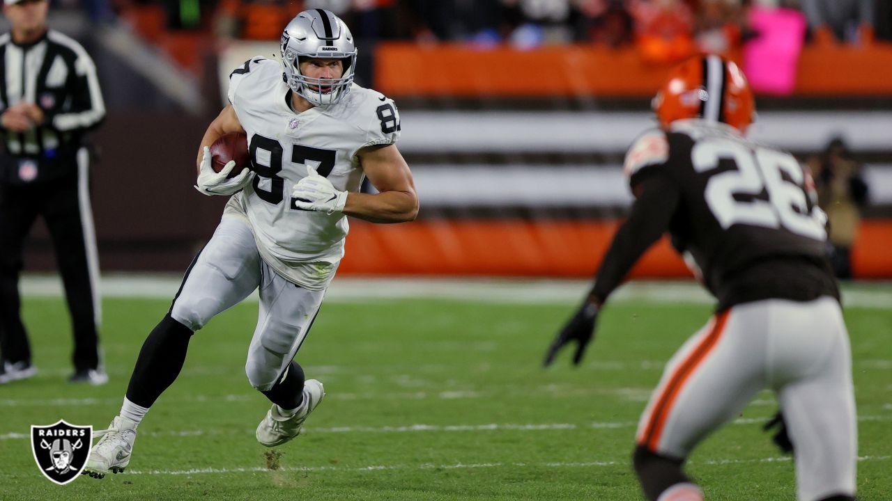 Raiders News: Maxx Crosby Reacts To Second Consecutive Pro Bowl Nod