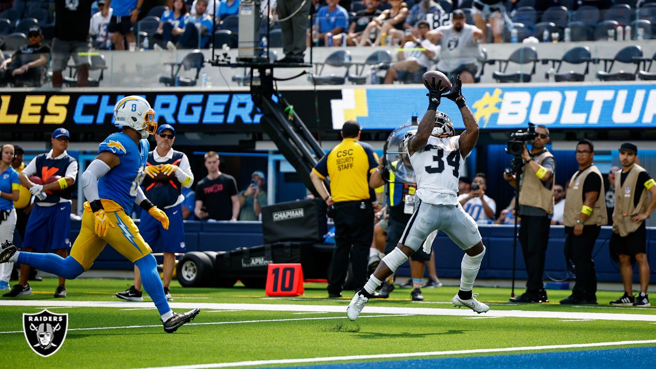 Inglewood, United States. 19th Aug, 2023. Las Vegas Raiders wide receiver  Davante Adams (17) stretches during warmups before a NFL preseason season  game between the Las Vegas Raiders and Los Angeles Rams