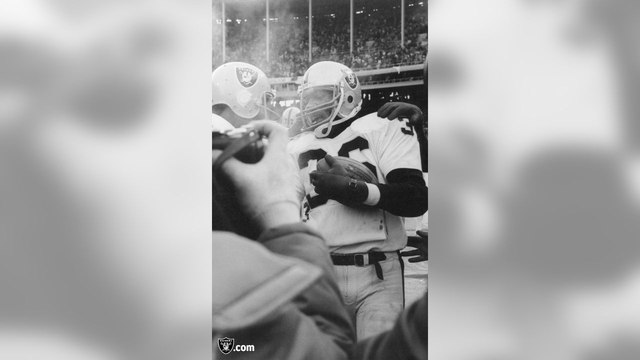 Frozen in time: Newsome recalls Red Right 88 in Browns' 1980 playoff loss  to Raiders – News-Herald