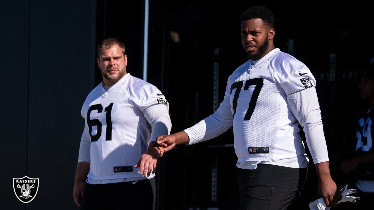 Las Vegas Raiders tight end Jacob Hollister (88) warms up before an NFL  football game against the Los Angeles Chargers, Sunday, Dec. 4, 2022, in  Las Vegas. (AP Photo/Rick Scuteri Stock Photo - Alamy