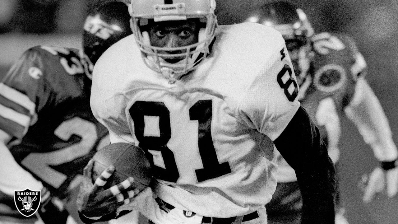 December 2, 2002 - Oakland, California, U.S - Oakland Raiders wide receiver  Tim Brown (81) on Monday