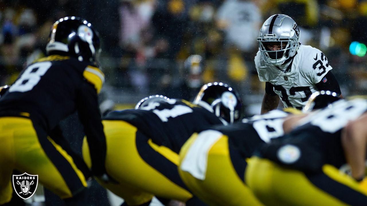 Las Vegas Raiders quarterback Chase Garbers #14 plays during a pre-season  NFL football game against the San Francisco 49ers Sunday, Aug. 13, 2023, in  Las Vegas. (AP Photo/Denis Poroy Stock Photo - Alamy