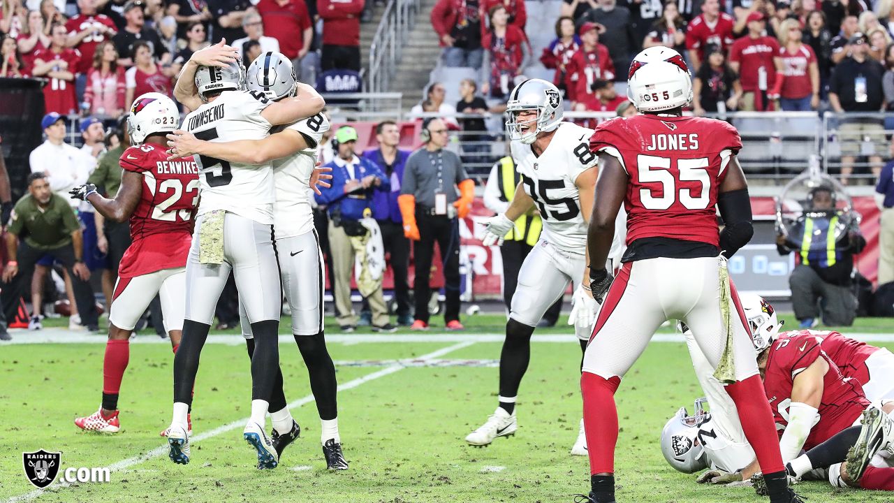 Oakland Raiders tight end Derek Carrier (85) scores a touchdown as Arizona  Cardinals defensive …