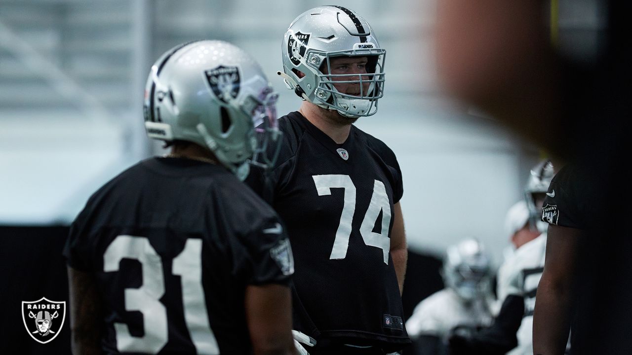 Raiders News: Hunter Renfrow ready to pick up where he and Derek Carr left  off - Silver And Black Pride