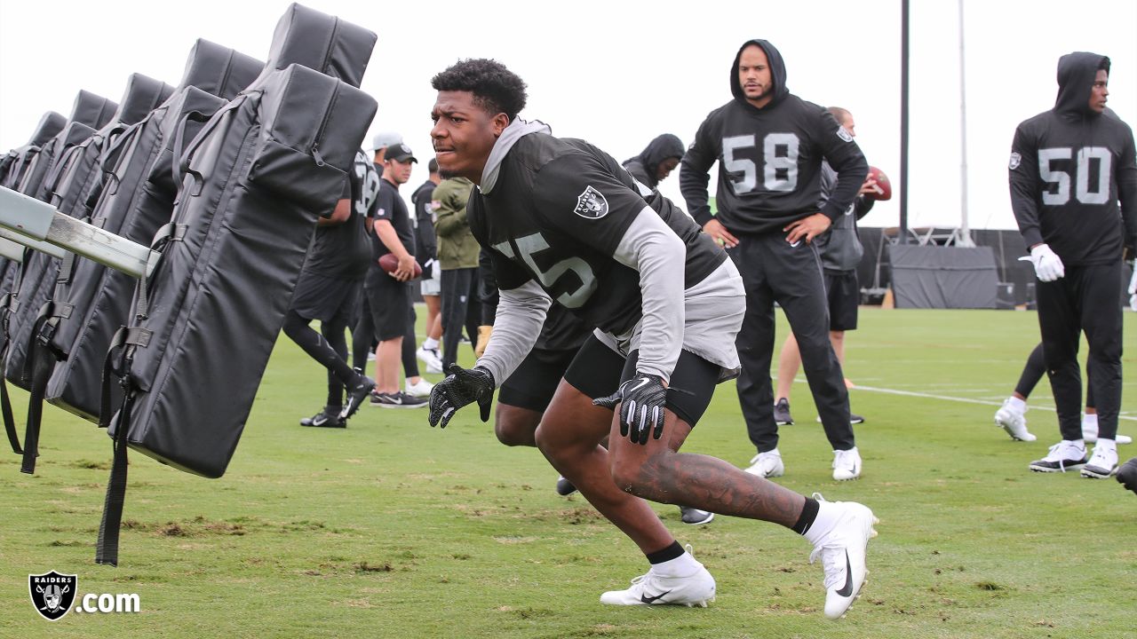 Raiders linebacker Marquel Lee (55) at a workout during phase two of the offseason program at the Raiders Practice Facility in Alameda, Calif.