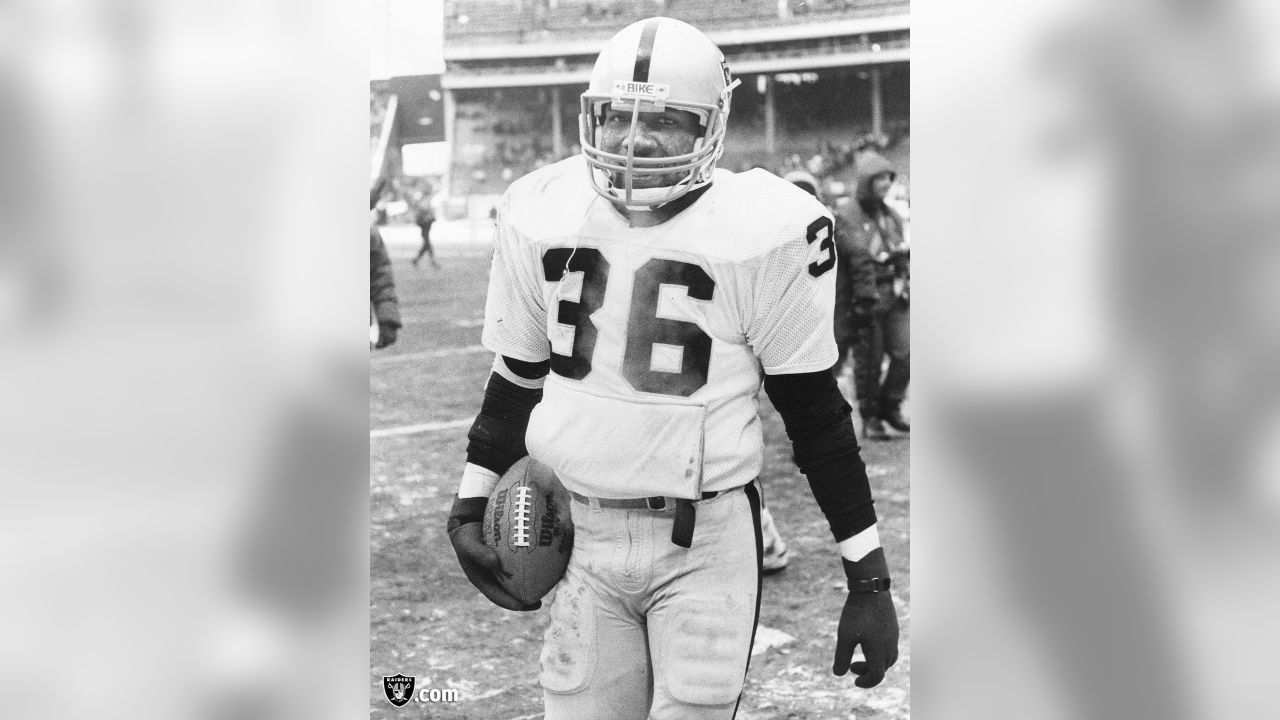 Frozen in time: Newsome recalls Red Right 88 in Browns' 1980 playoff loss  to Raiders – News-Herald