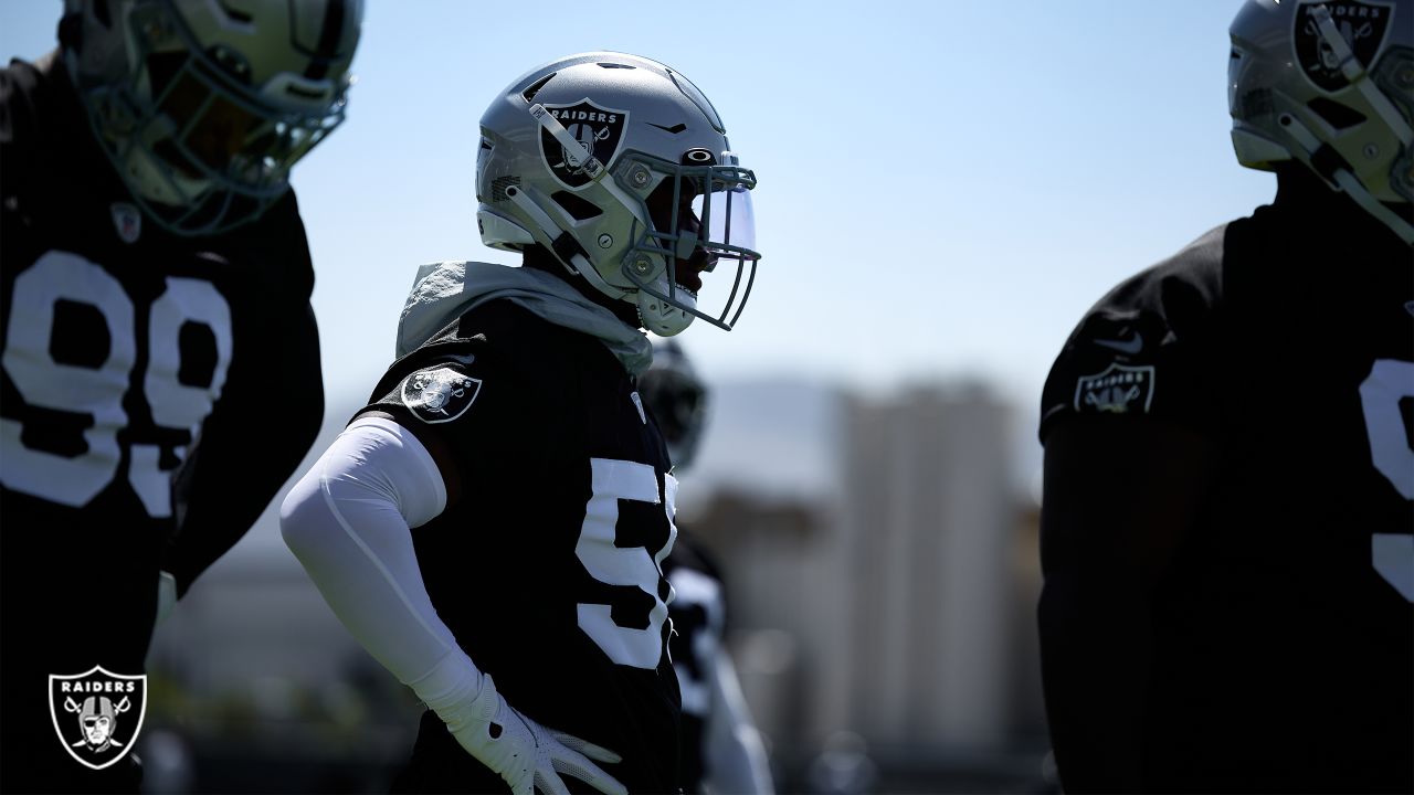 Las Vegas Raiders linebacker Jayon Brown (50) before a NFL