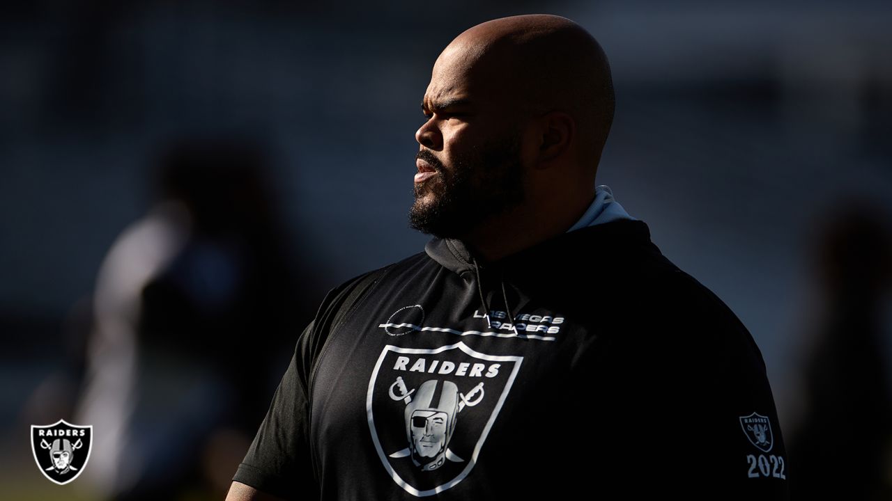 Kolton Miller, Jermaine Eluemunor keep Raiders' offensive line afloat -  Silver And Black Pride