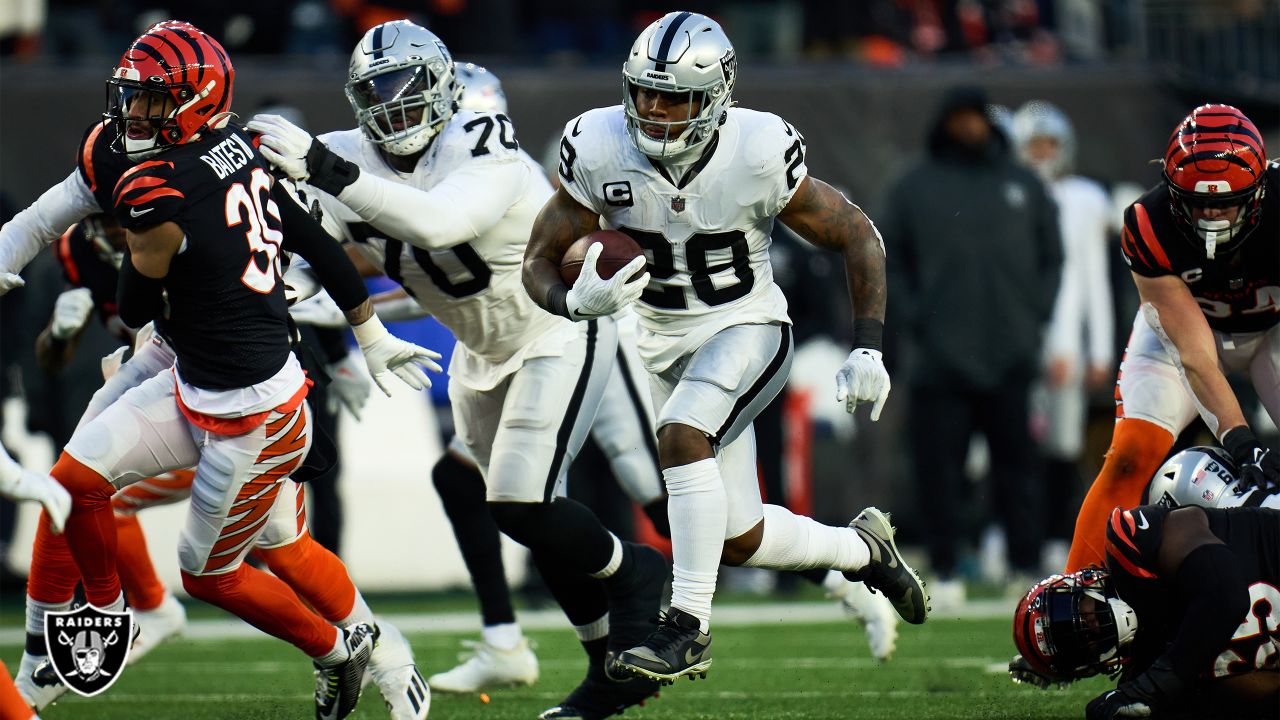 Broncos defense falters as Raiders run wild: “We didn't get the