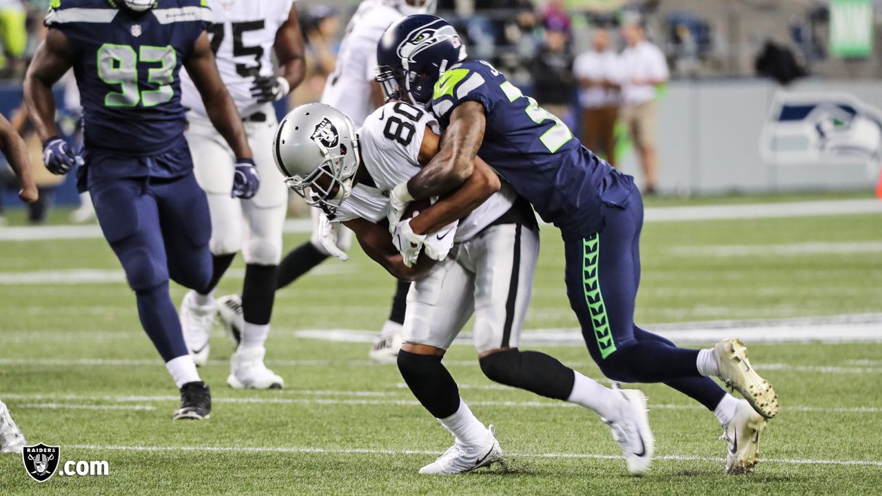 NFL preseason: E.J. Manuel tosses 3 TDs as Raiders topple Seahawks 30-19