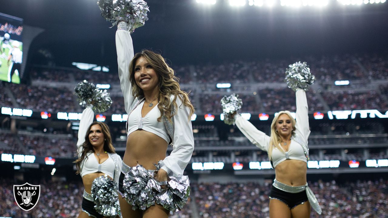 Raiders Cheerleader Went Viral During Preseason Debut