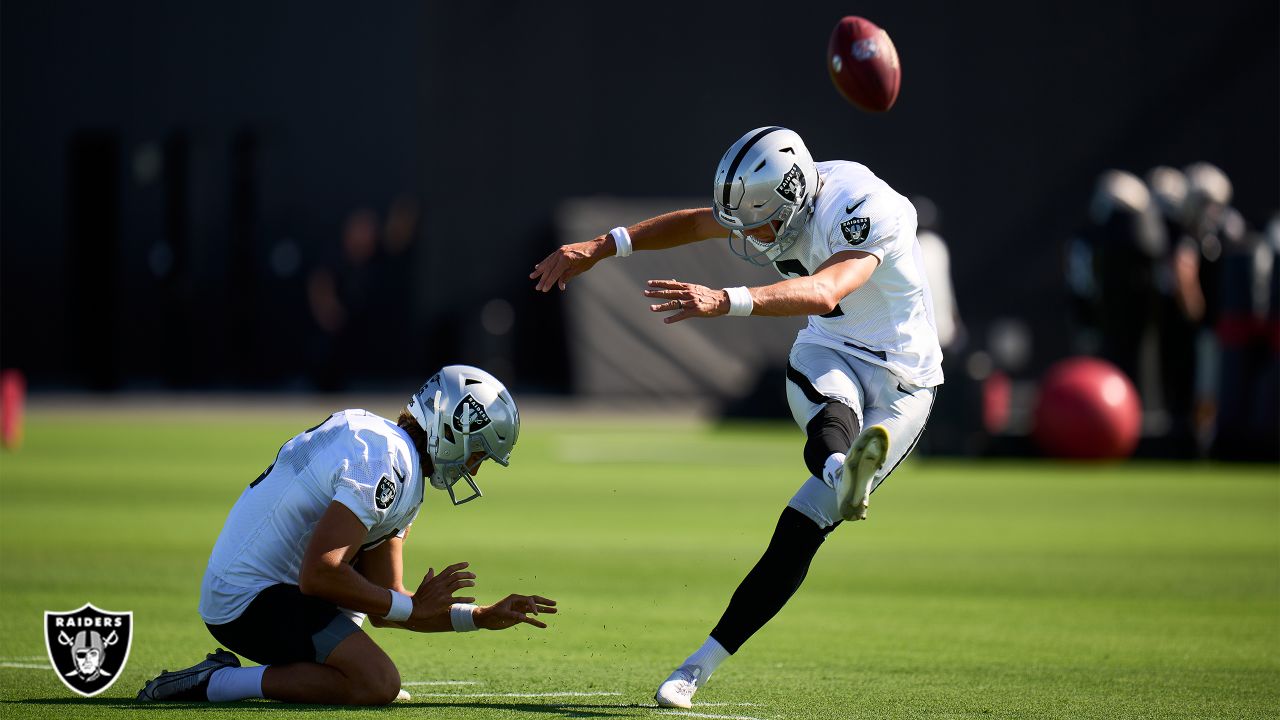 Las Vegas Raiders' Mack Hollins practices during NFL football training  camp, Thursday, July 21, 2022, in Henderson, Nev. (AP Photo/John Locher  Stock Photo - Alamy