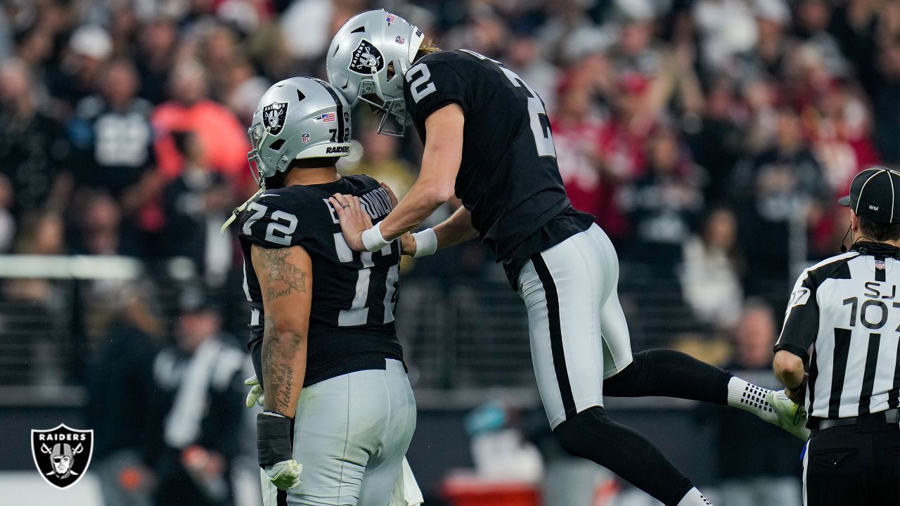 Raiders' Daniel Carlson falls short of NFL field-goal record