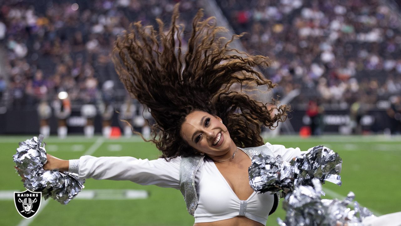 Raiders Cheerleader Goes Viral During Preseason Debut On Sunday - The Spun:  What's Trending In The Sports World Today