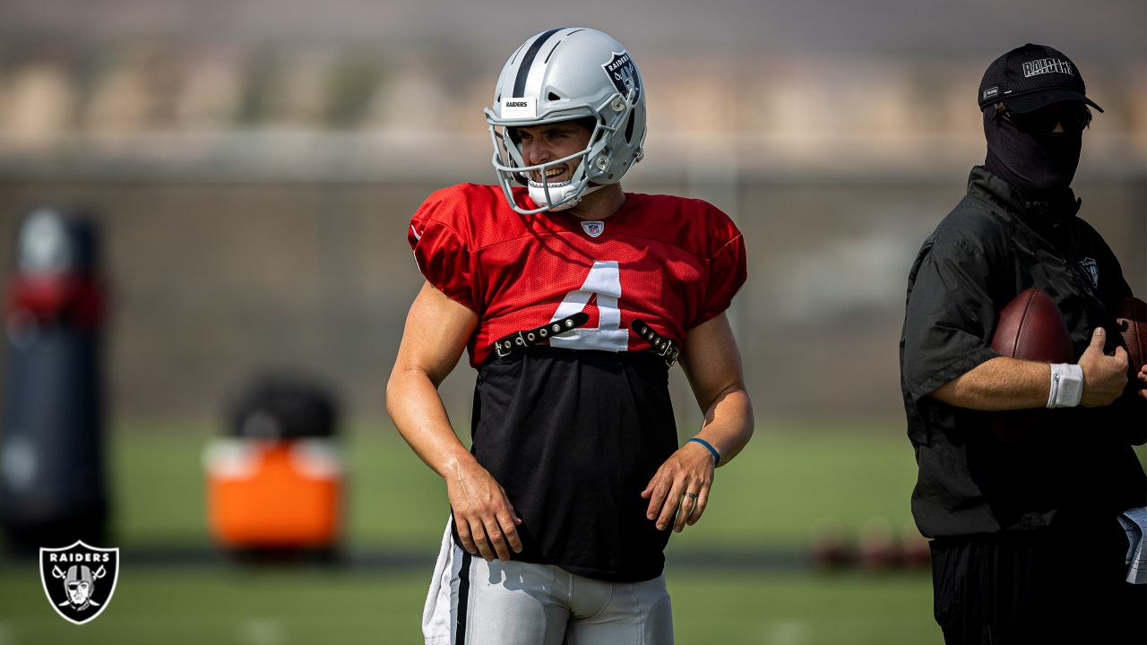 Las Vegas Raiders defensive end Carl Nassib (94) during training camp on  Thursday, Aug 19, 2021, in Thousand Oaks, Calif. (Dylan Stewart/Image of  Spor Stock Photo - Alamy