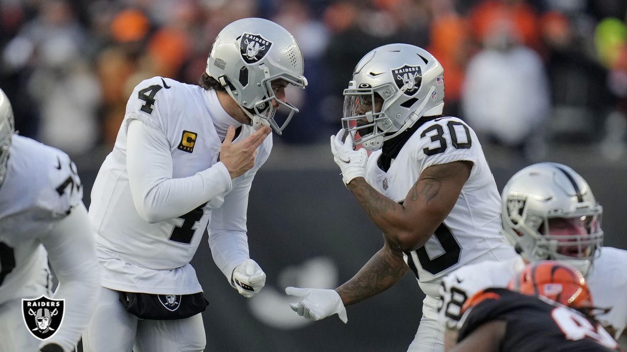 Raiders aim for first playoff win since 2002 in Derek Carr's postseason  debut