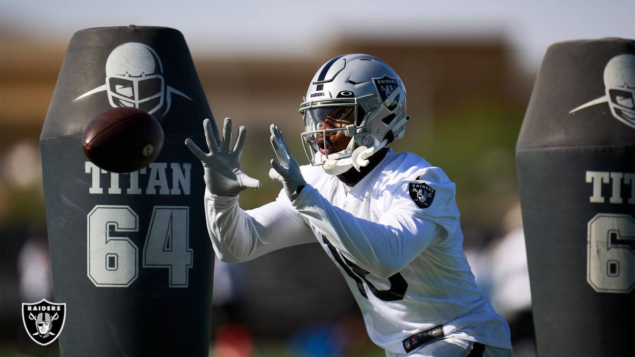 Mack Hollins making quite the impression on the Raiders' locker room