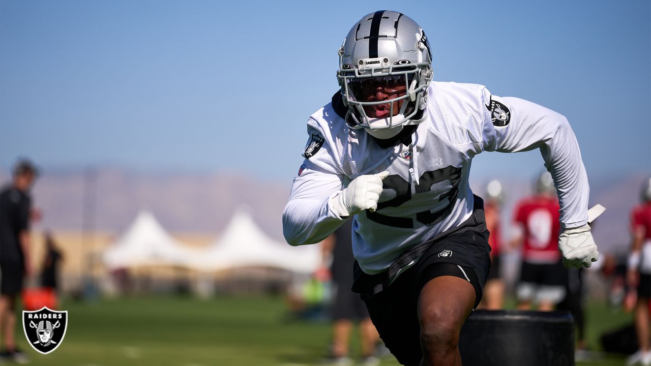 Mack Hollins making quite the impression on the Raiders' locker room