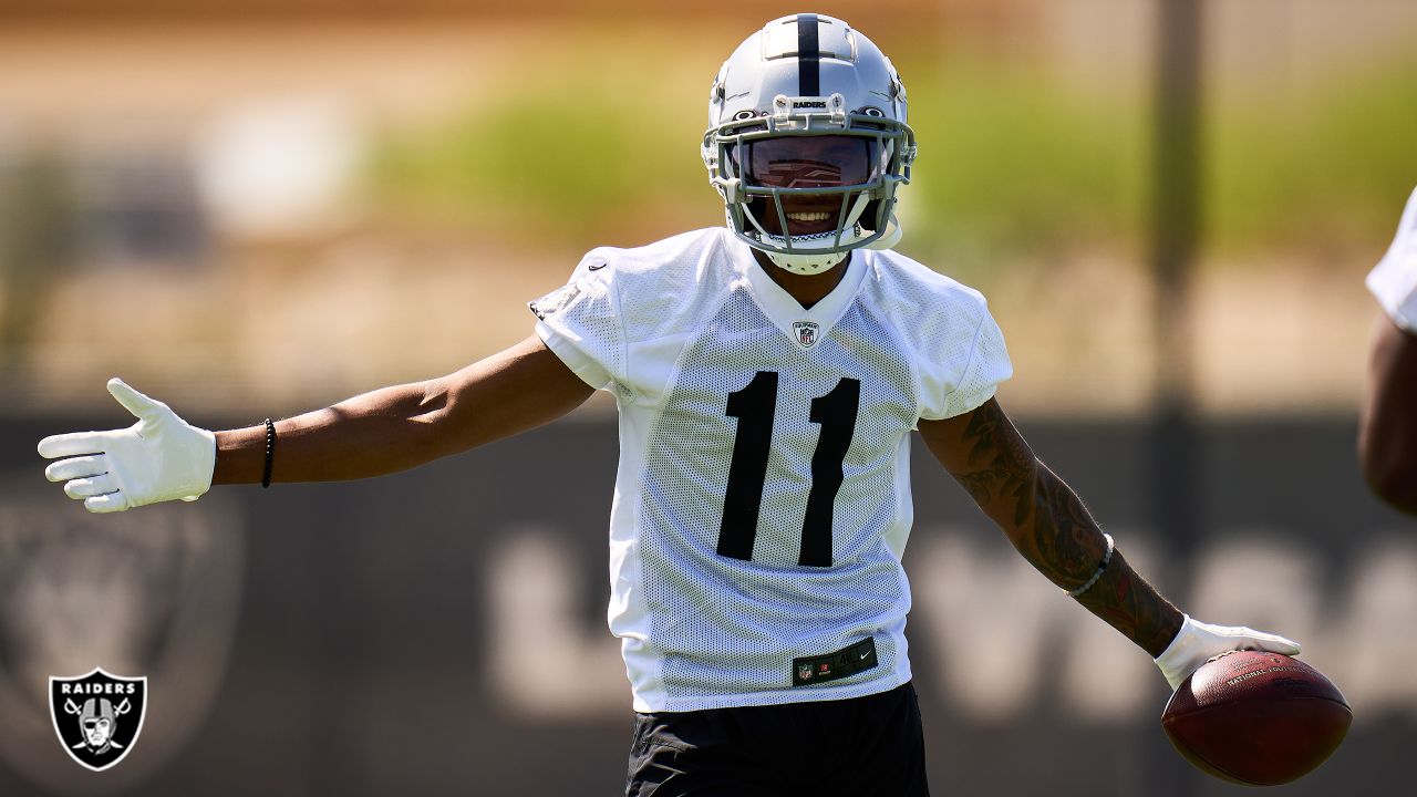 Divine Deablo Wearing the Green Dot in Minicamp (1) - Sports Illustrated  Las Vegas Raiders News, Analysis and More