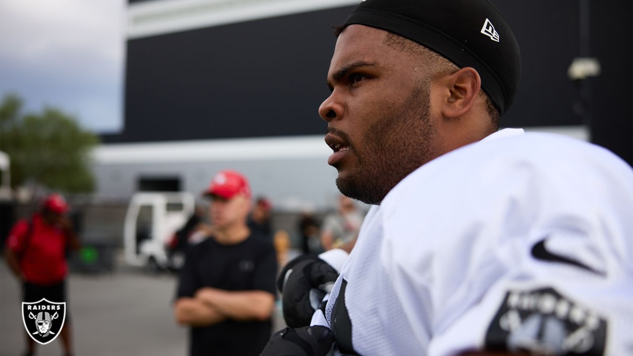 Las Vegas Raiders cornerback Duke Shelley (23) warms up before an NFL  football game against the San Francisco 49ers, Sunday, Aug. 13, 2023, in  Las Vegas. (AP Photo/John Locher Stock Photo - Alamy