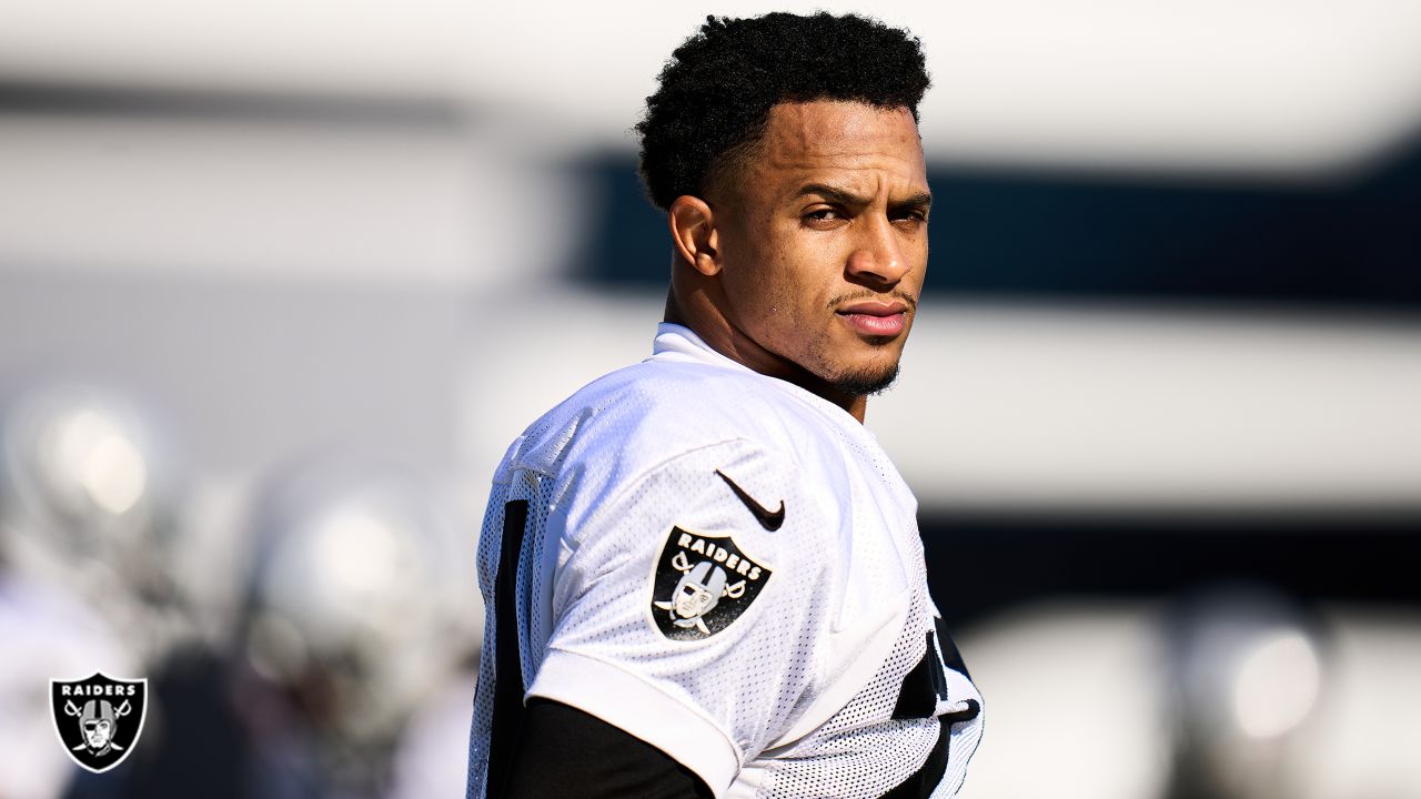 Johnathan Abram's sleeves remind us of - Las Vegas Raiders