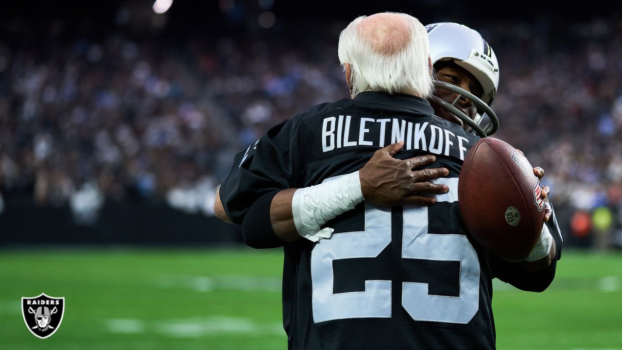 Time for the Las Vegas Raiders Cliff Branch to enter Hall of Fame - Sports  Illustrated Las Vegas Raiders News, Analysis and More