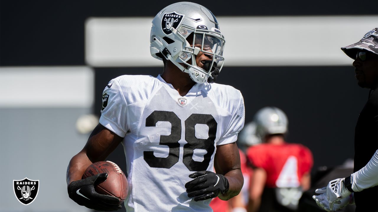 Las Vegas Raiders CB Nate Hobbs making a solid start to NFL career - Sports  Illustrated Las Vegas Raiders News, Analysis and More