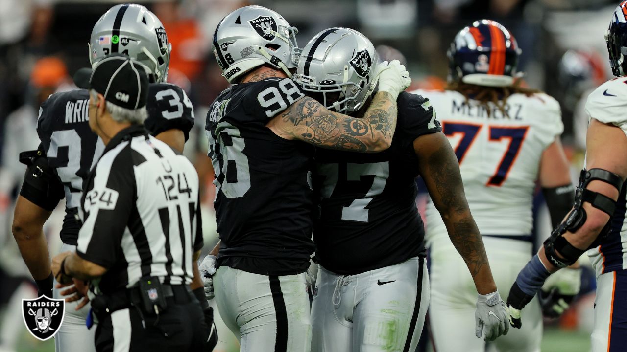 Las Vegas Raiders defensive end Maxx Crosby (98) runs a drill during a team  practice at the Rai …