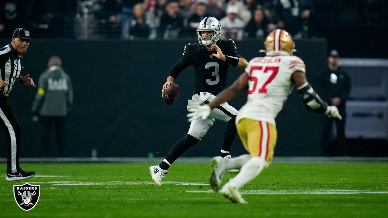 Halftime Report: Jarrett Stidham getting loose in his first NFL start