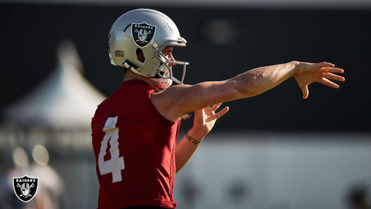 Raiders QB Derek Carr: 'I'm so proud of Lester Cotton' 