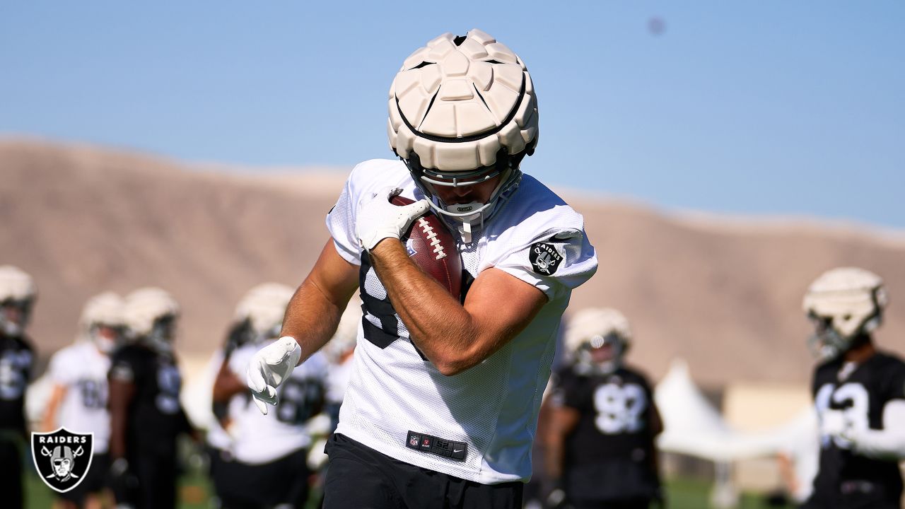 From the locker room: Las Vegas Raiders Mack Hollins - Sports