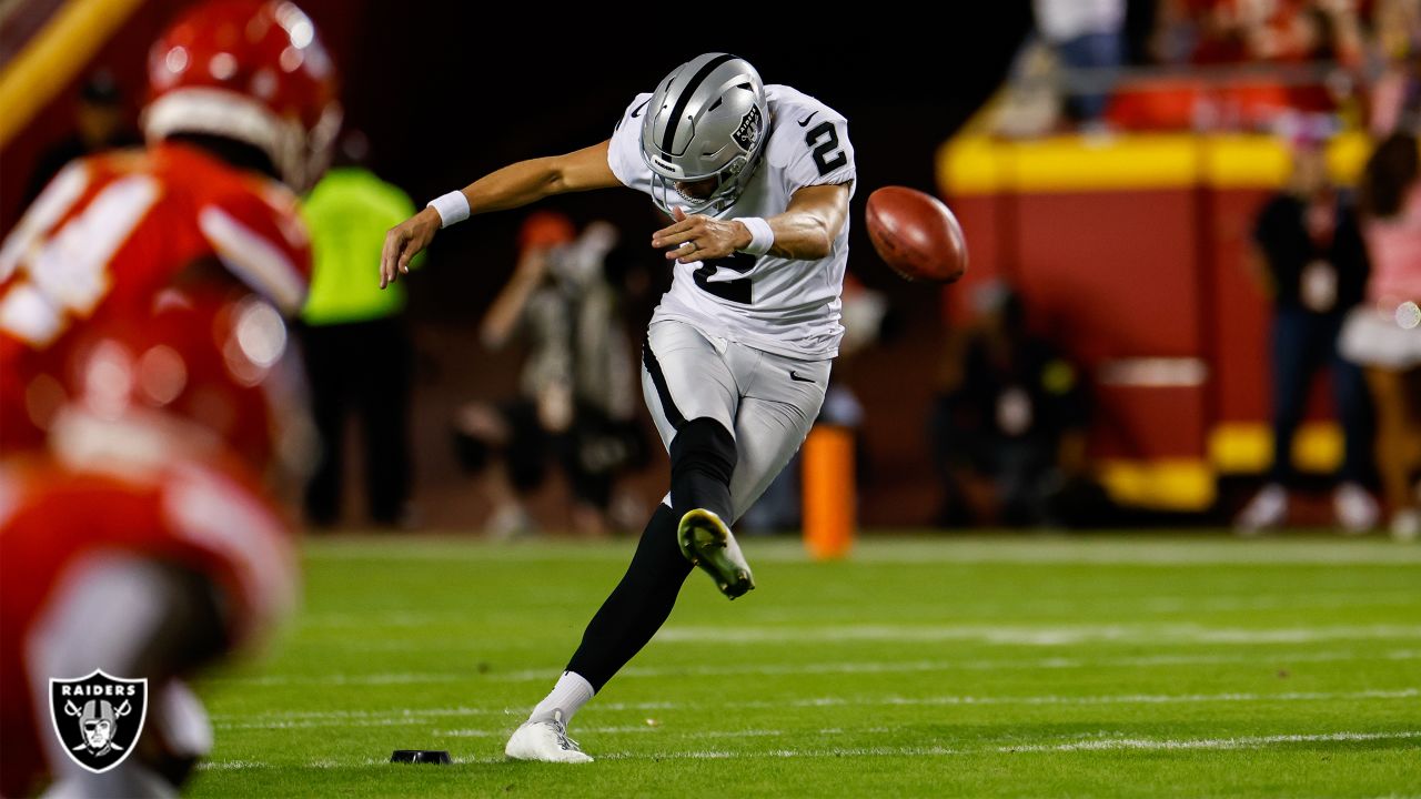 Las Vegas Raiders line backer Denzel Perryman (52) after playing the Kansas  City Chiefs during an NFL Professional Football Game Sunday, Nov. 14, 2021,  in Las Vegas. (AP Photo/John McCoy Stock Photo - Alamy