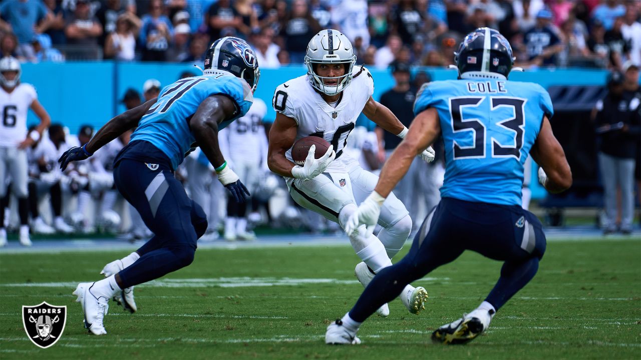 Las Vegas Raiders running back Brandon Bolden (34) takes a break during  their game against the Tennessee Titans Sunday, Sept. 25, 2022, in  Nashville, Tenn. (AP Photo/Wade Payne Stock Photo - Alamy