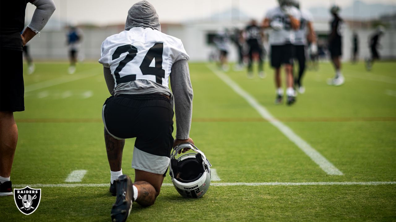 Las Vegas Raiders Edge Out Carolina Panthers in Nail-Biter Game